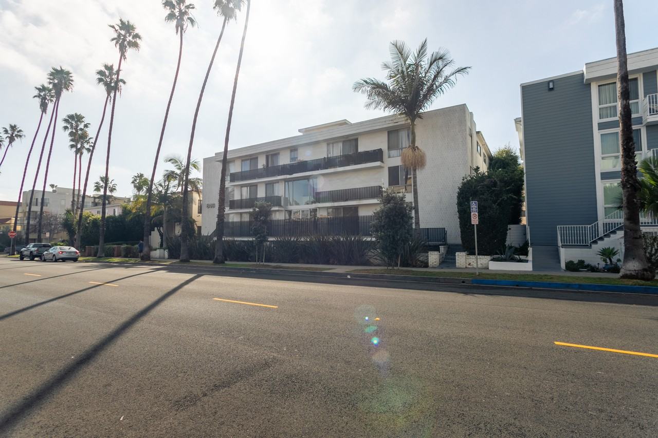 846 4Th St - Photo 2 of 50