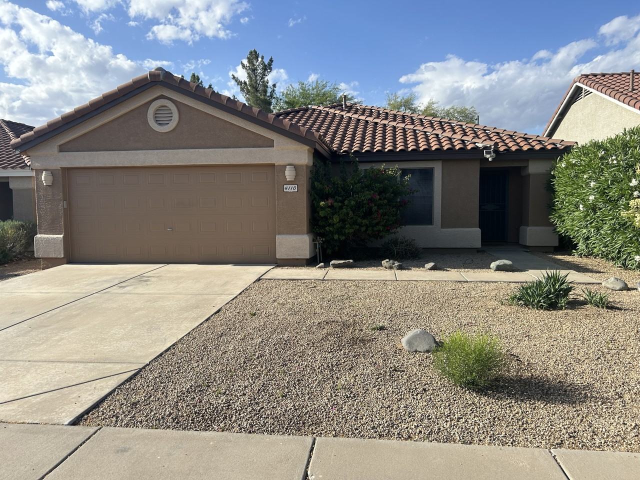 4110 E Pinto Ln - Photo 2 of 42