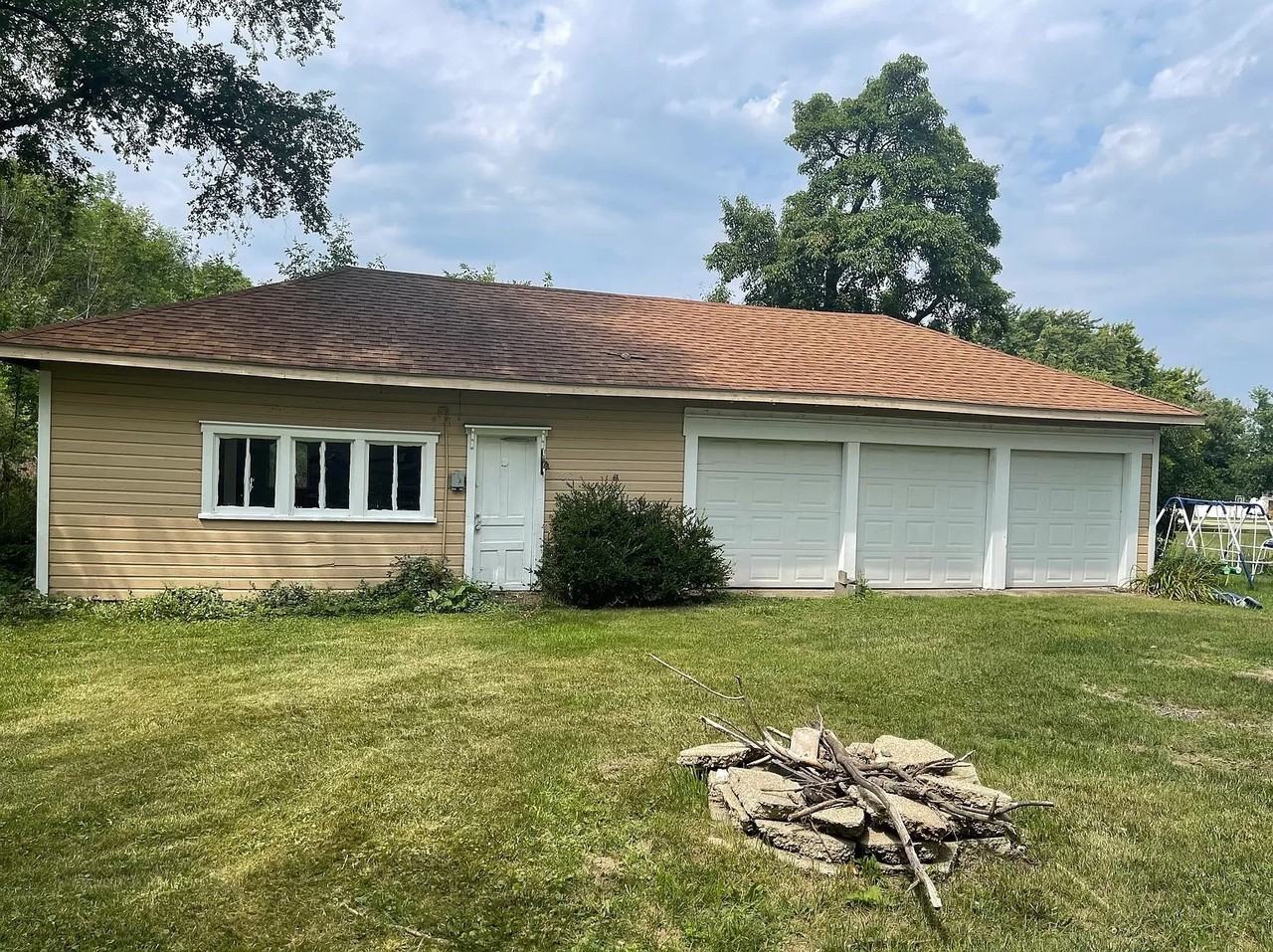 4586 60th St - Photo 2 of 27