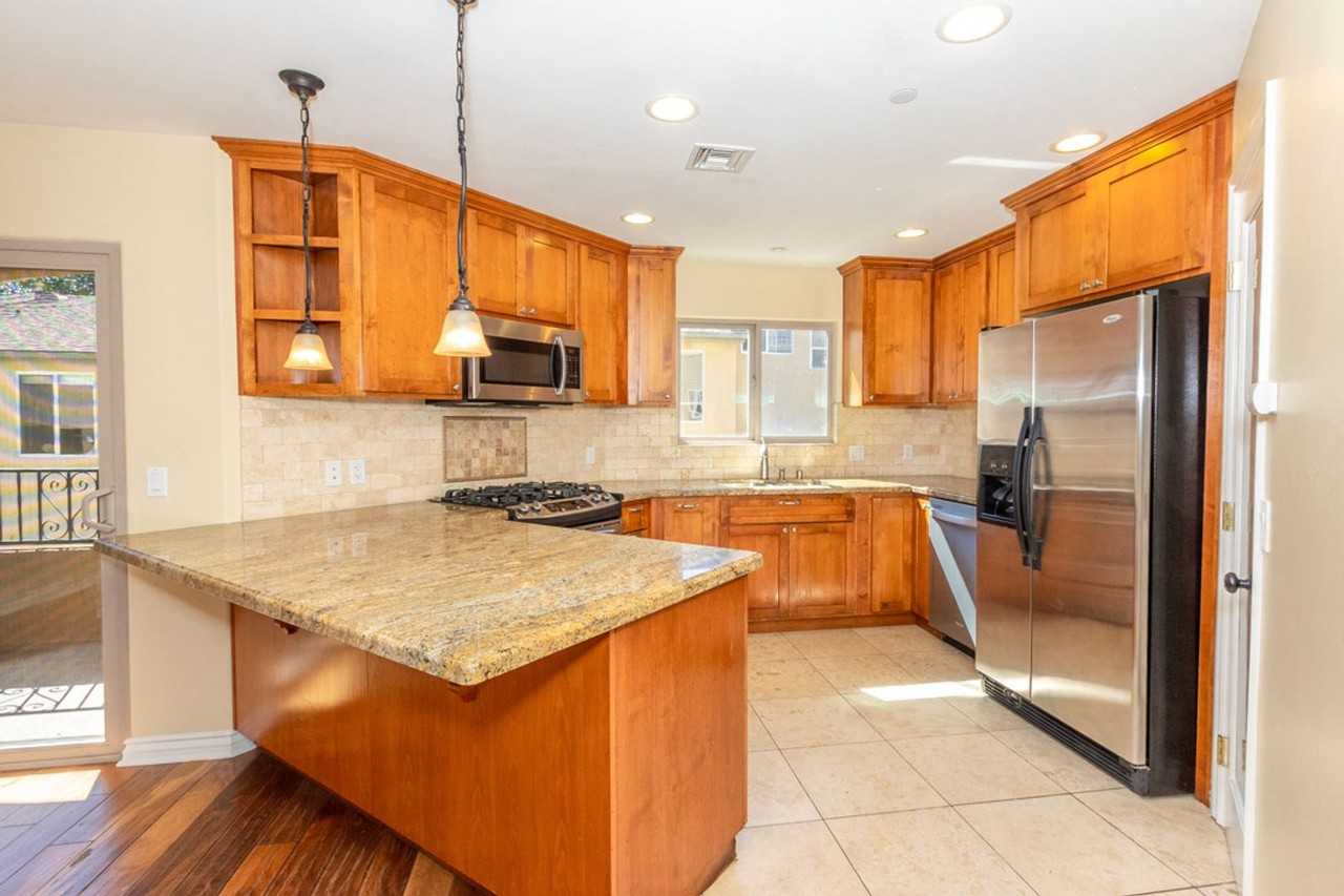 4277 Lamont St - Photo 3 of 32