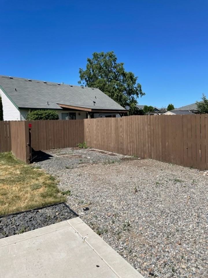 485 E Tiger Ave - Photo 5 of 29