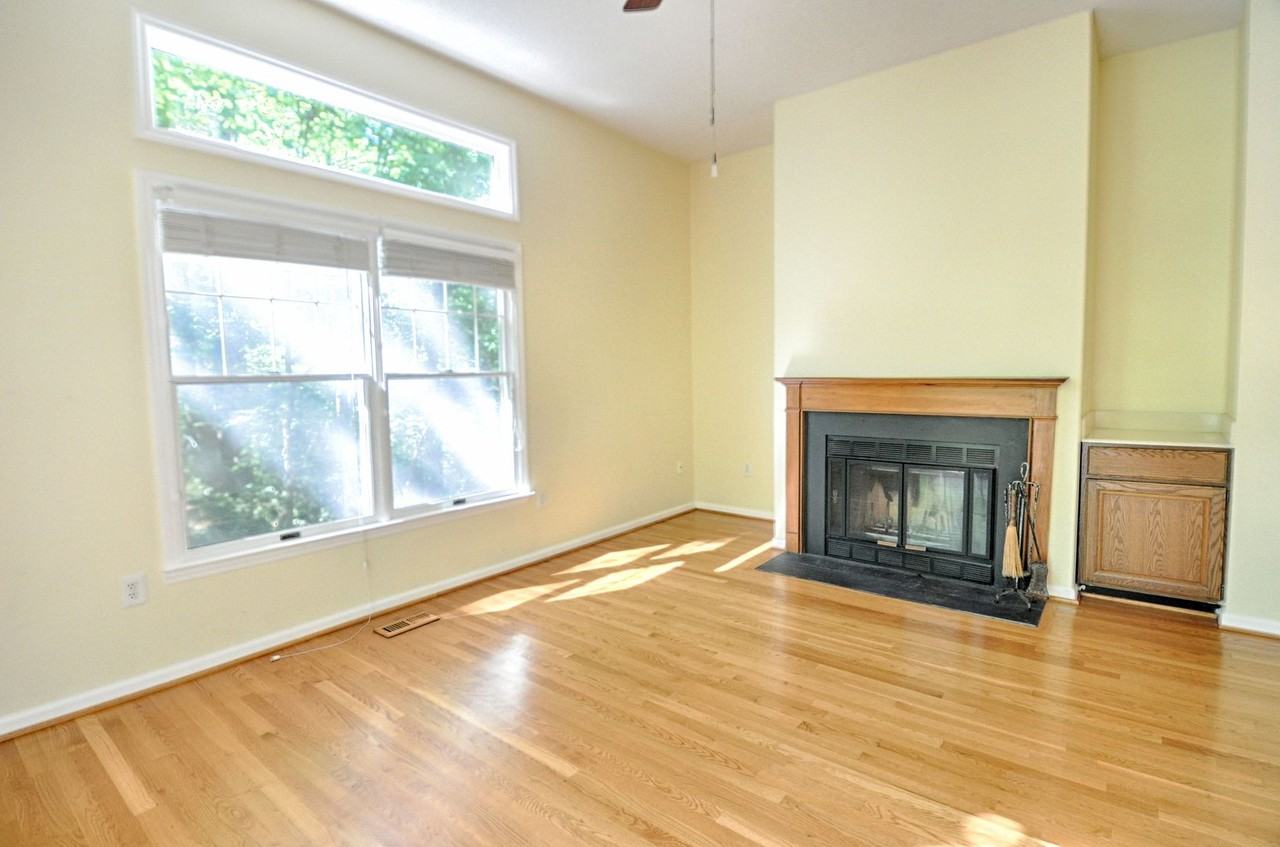 106 Mallard Ct - Photo 2 of 16