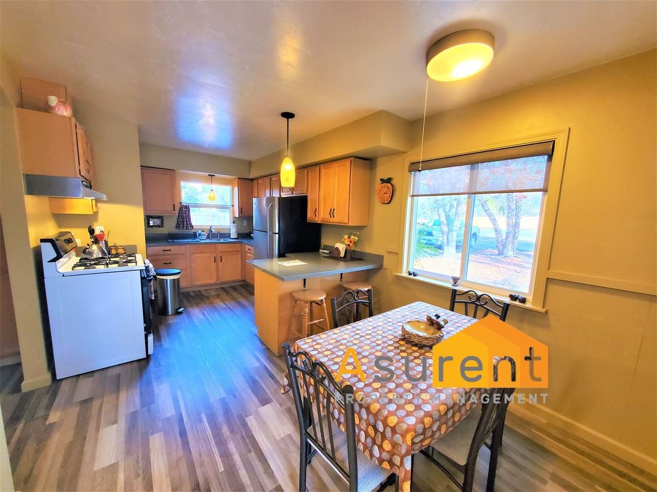 1638 Jasmine Ave - Photo 5 of 13