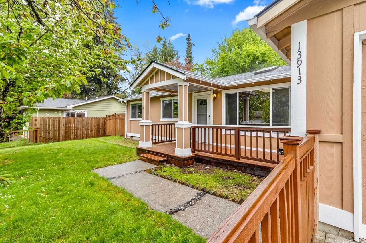 13913 102nd Ave Ne - Photo 2 of 23