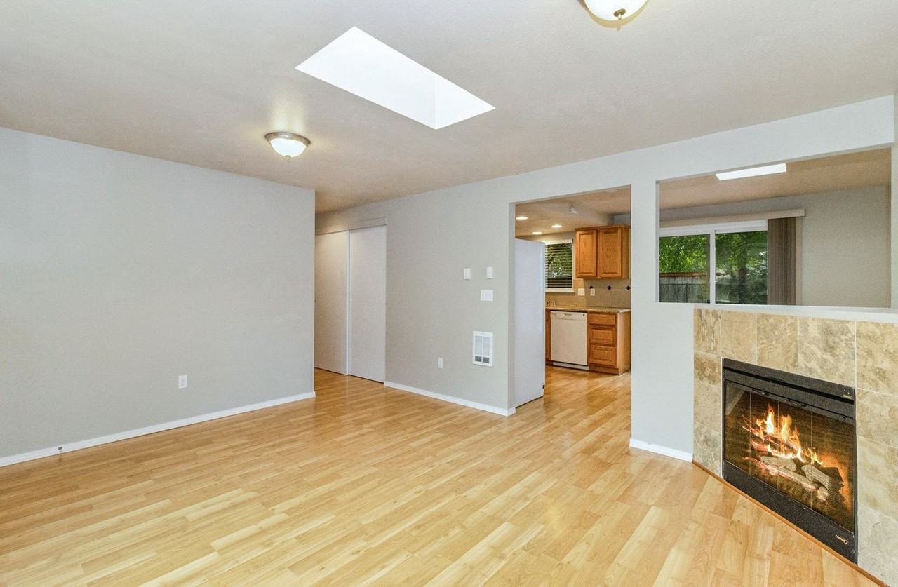 13913 102nd Ave Ne - Photo 5 of 23