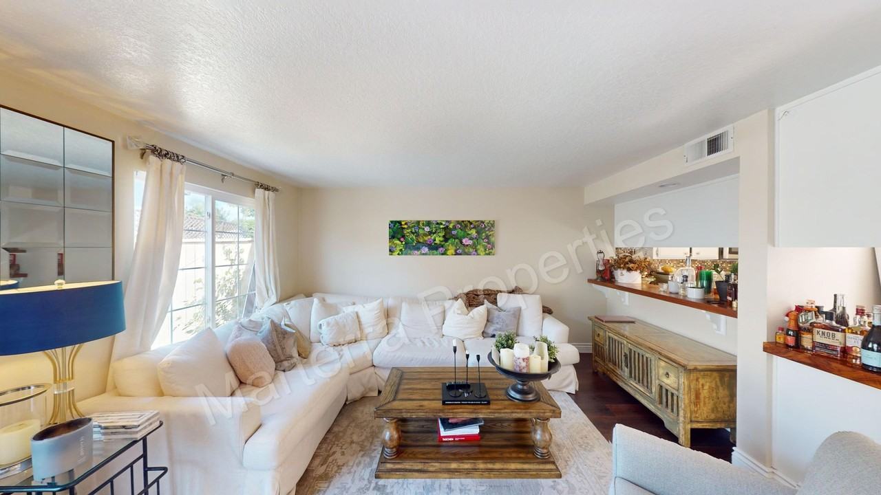 604 San Michel Dr N #B - Photo 4 of 16