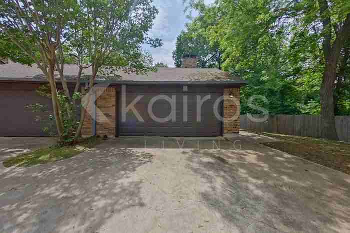 2140 Woodnote Ln - Photo 2 of 20