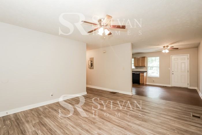 1480 California Ave - Photo 3 of 15