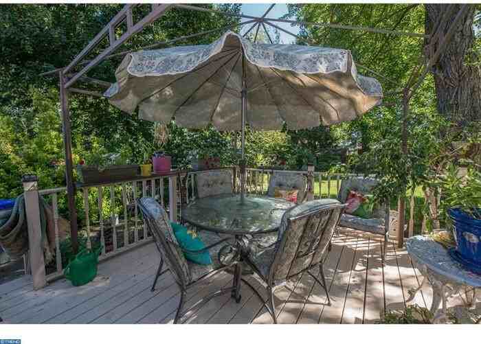 906 Township Line Rd - Photo 3 of 4