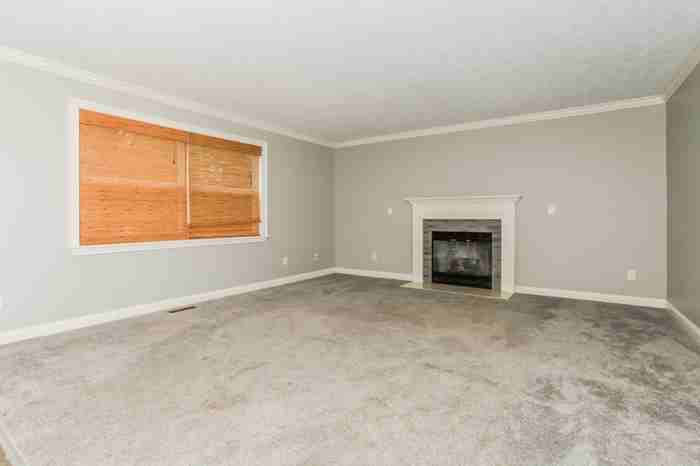 6487 Chablis Dr - Photo 3 of 16