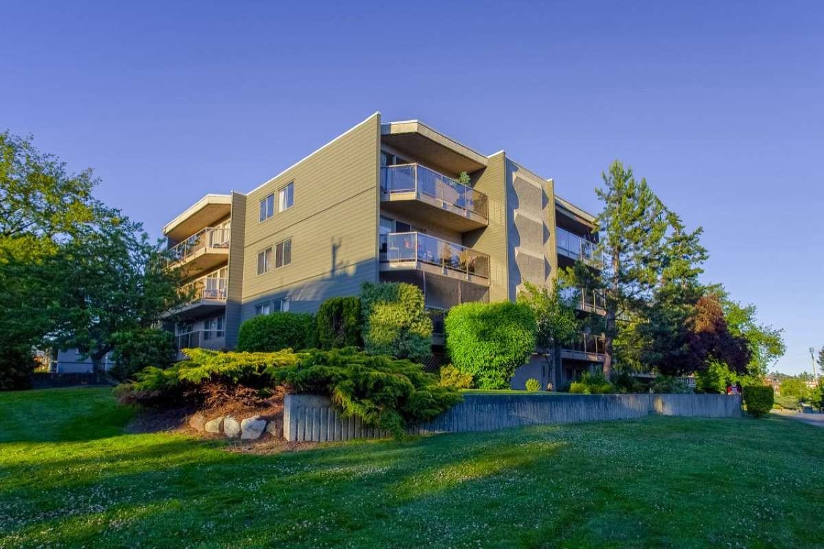 Towers Apartments 200 Rd W, Saanich, BC V9A 1M5 Zumper