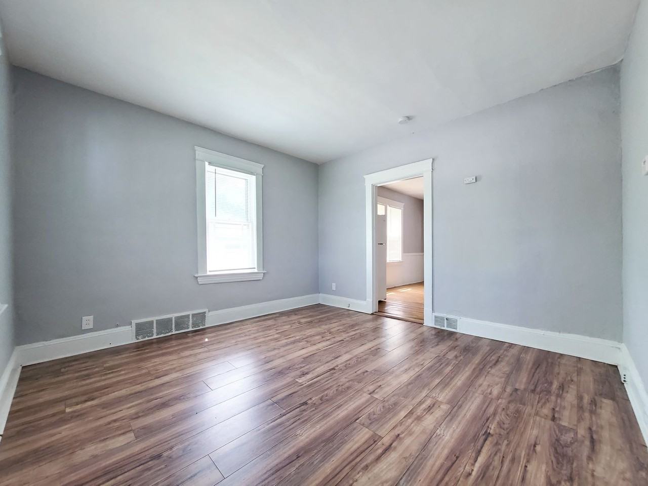 3666 E 131st St - Photo 2 of 16