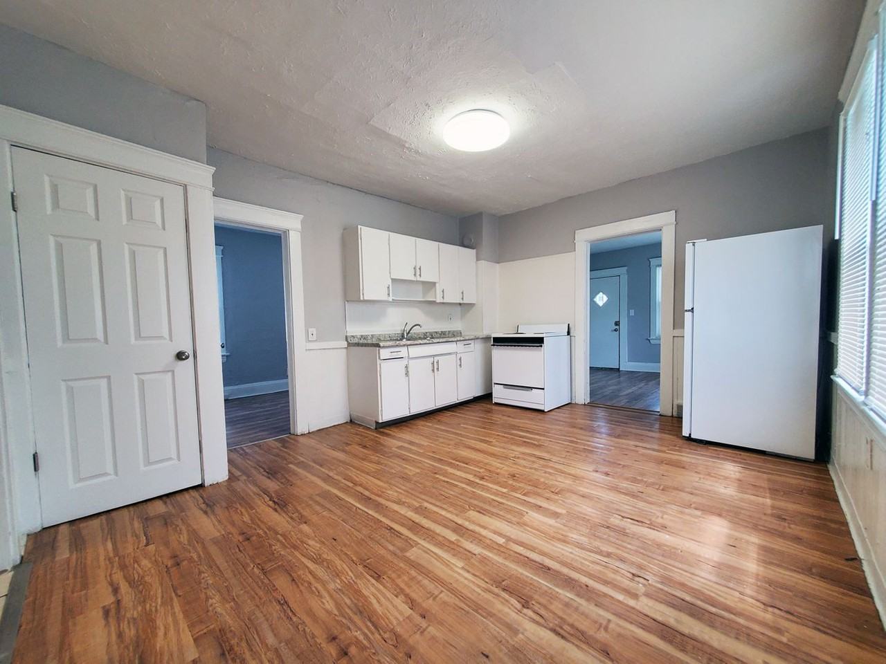 3666 E 131st St - Photo 5 of 16