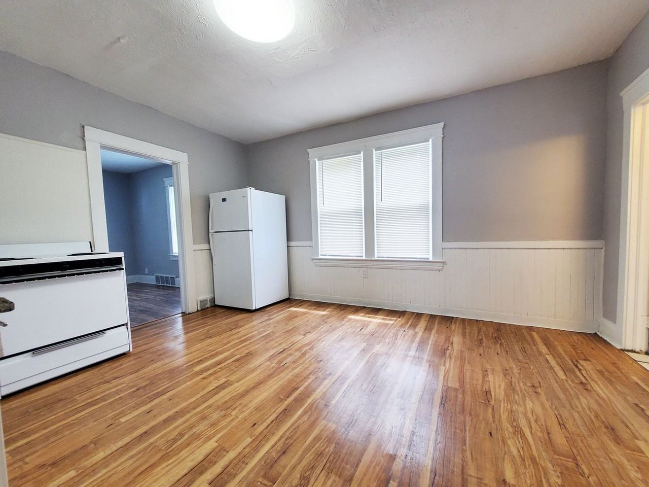 3666 E 131st St - Photo 6 of 16