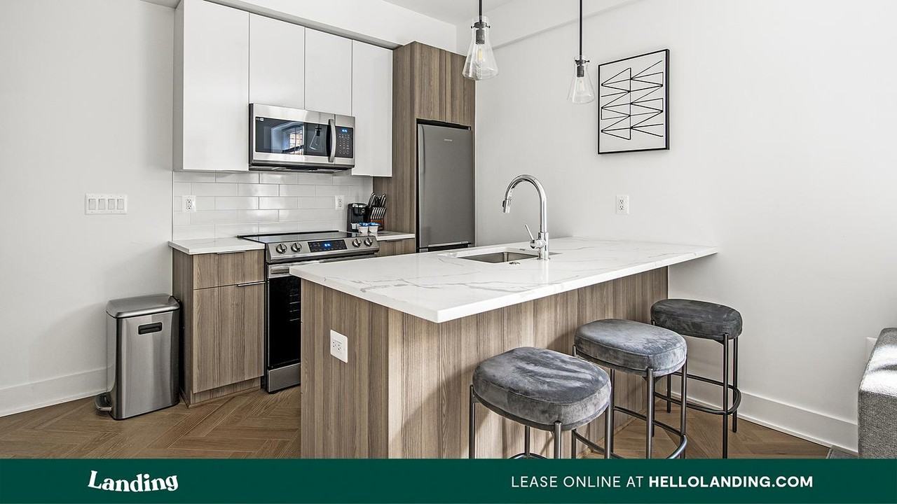 3743 12th St NE - Photo 4 of 50