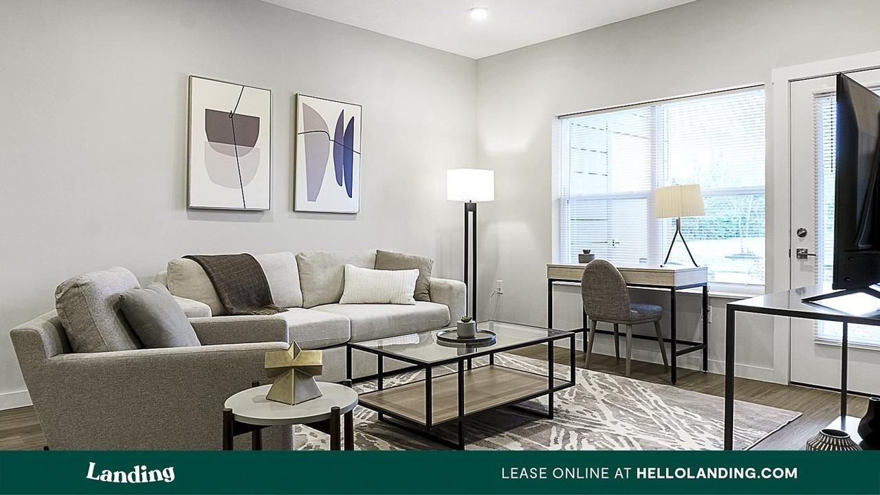 9906 Runway Drive - Photo 4 of 50