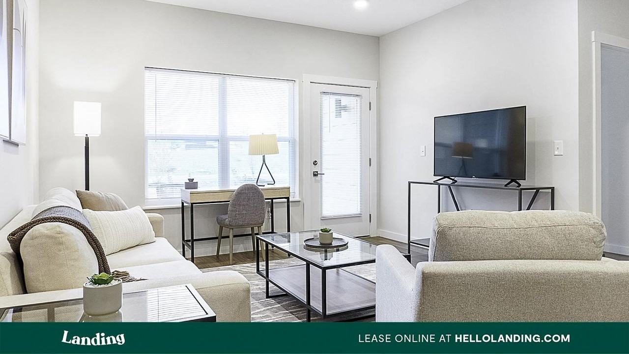 9906 Runway Drive - Photo 5 of 50