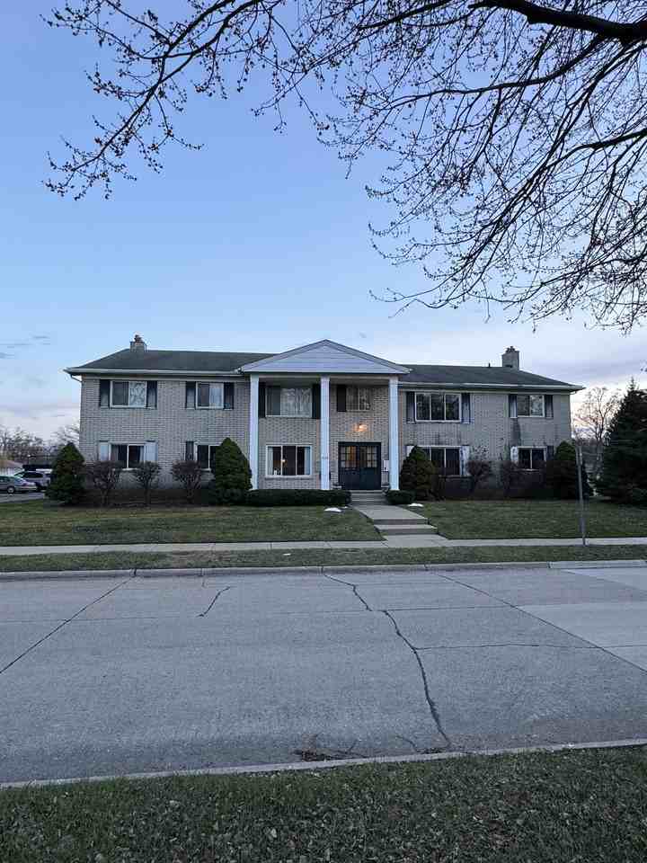 510 Montrose Ave #8 - Photo 2 of 14