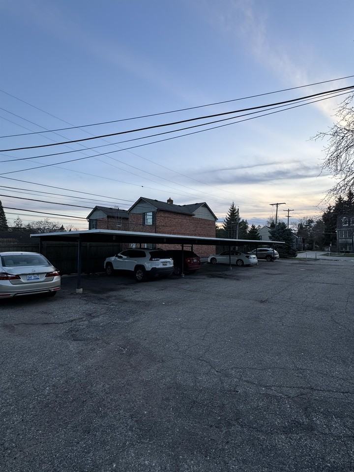 510 Montrose Ave #8 - Photo 6 of 14