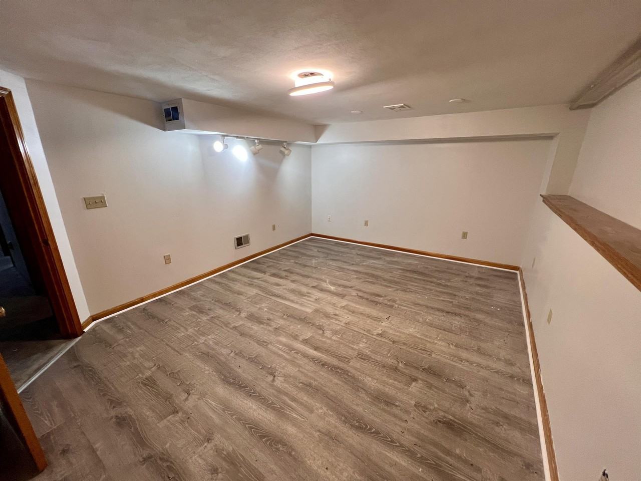 241 Broadway Rd #55 - Photo 3 of 10