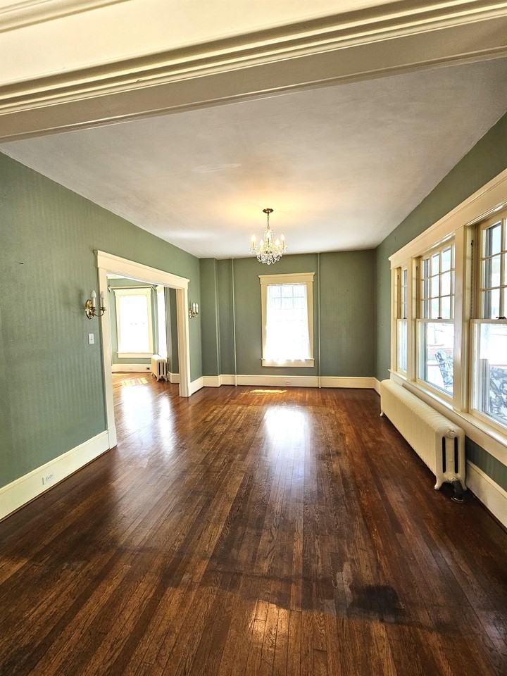 317 Market St - Photo 4 of 20