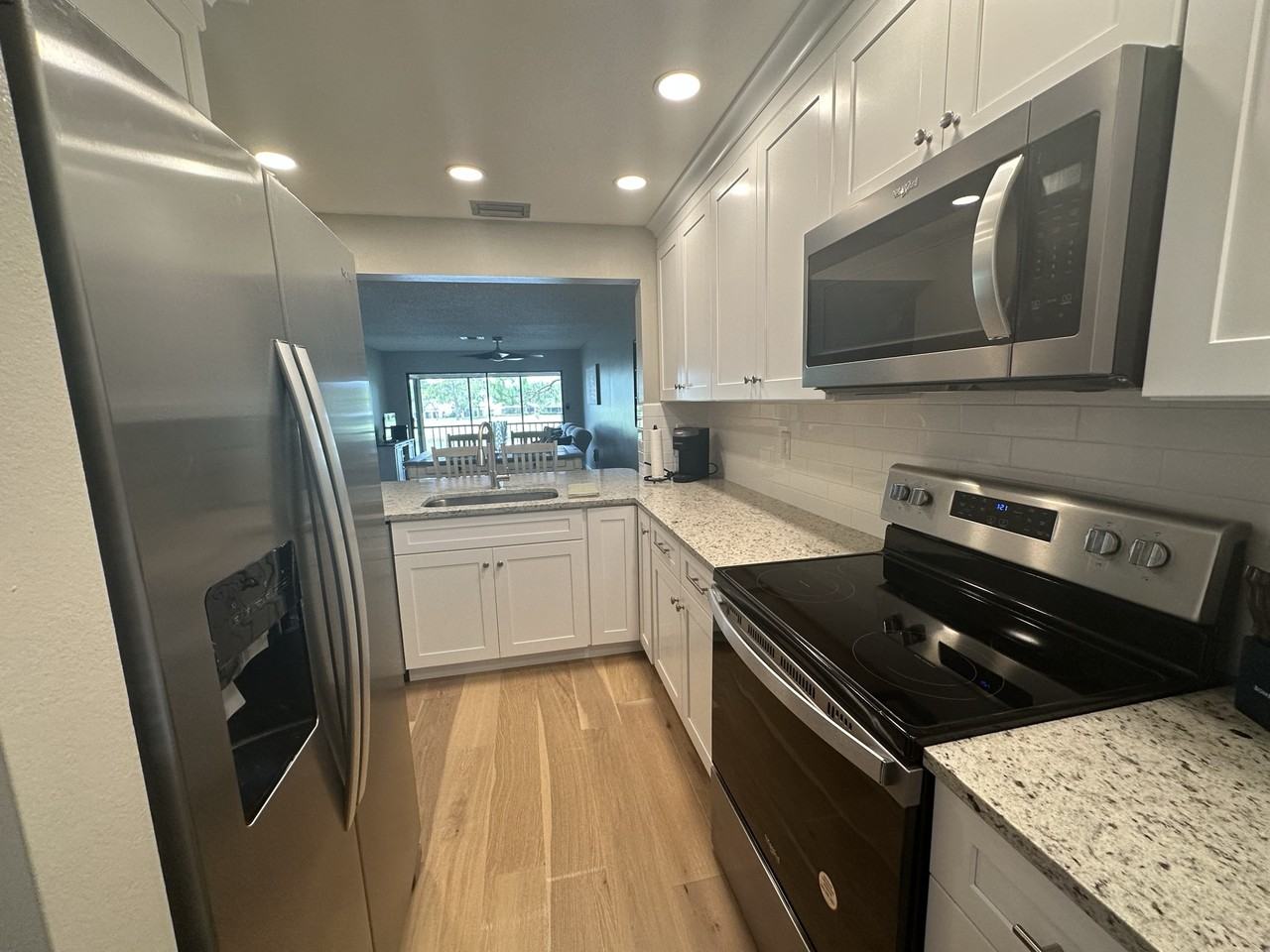 3041 Taywood Mdws #6 - Photo 3 of 17