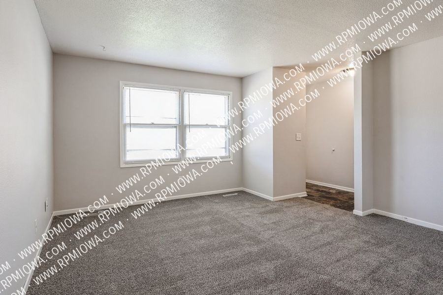 23 E Porter Ave - Photo 3 of 15