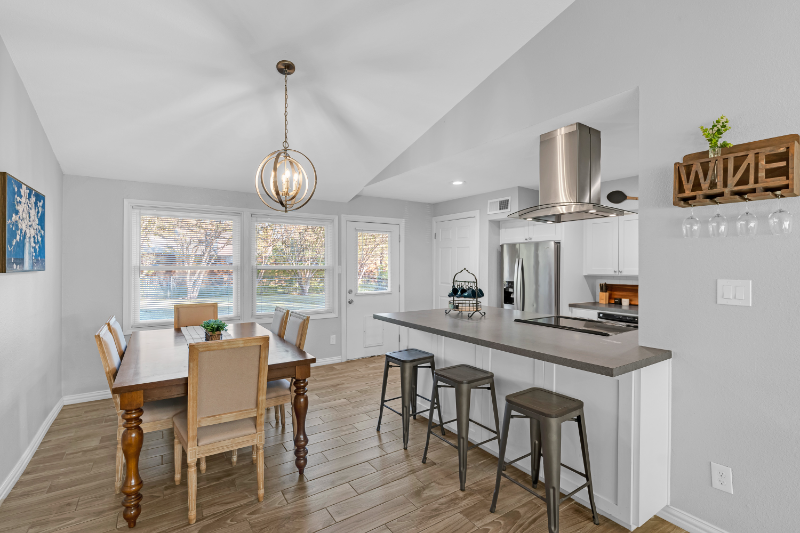 13506 Castleton Dr - Photo 5 of 20