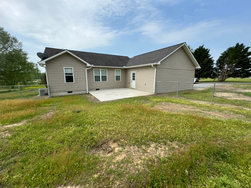 1692 Horton Rd - Photo 2 of 15