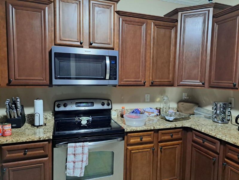 18 Providence Dr - Photo 2 of 7