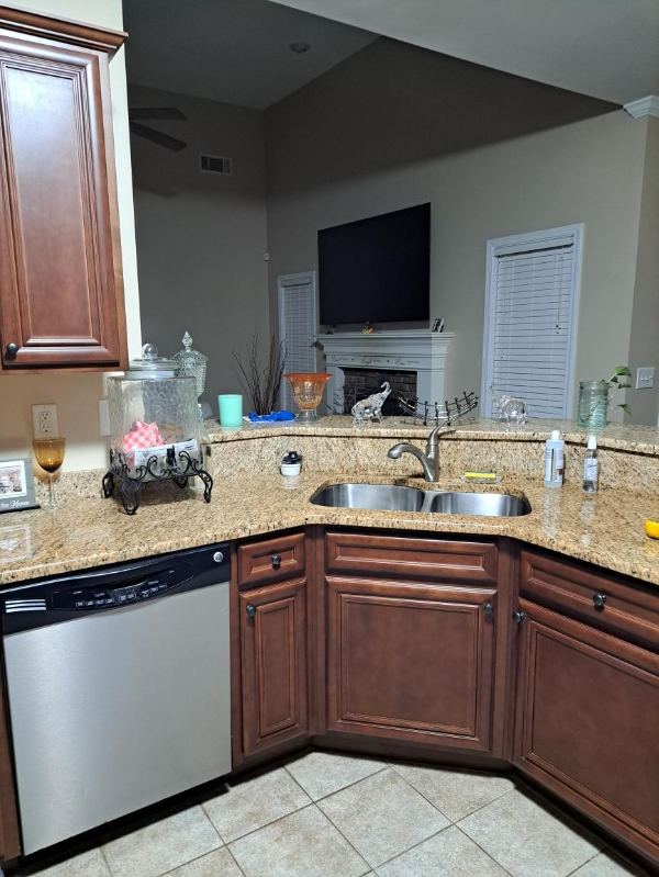 18 Providence Dr - Photo 3 of 7