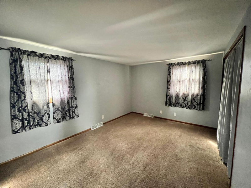 3431 E Grange Ave #A - Photo 2 of 7