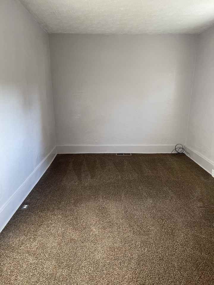 738 W Charles St #738 - Photo 2 of 22