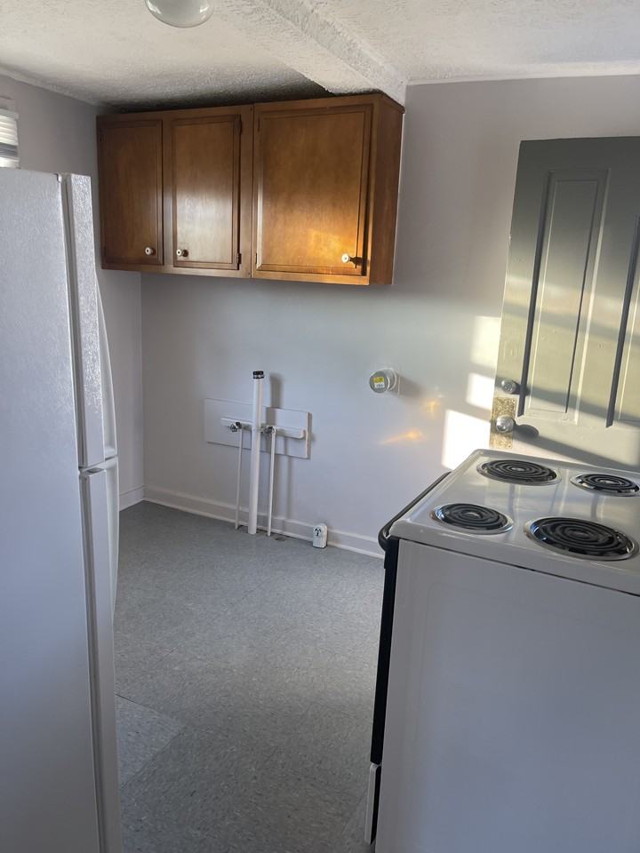 738 W Charles St #738 - Photo 4 of 22
