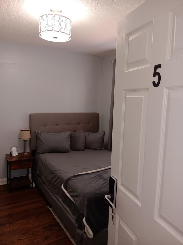 Brookmont Ave E - Photo 7 of 10