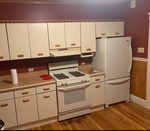 74 Bellevue Ave #2 - Photo 3 of 5