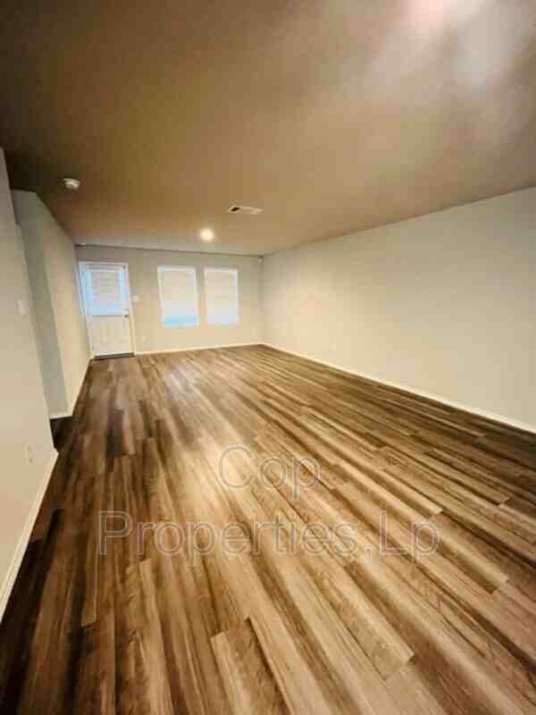 4235 Mesa Cv - Photo 4 of 17