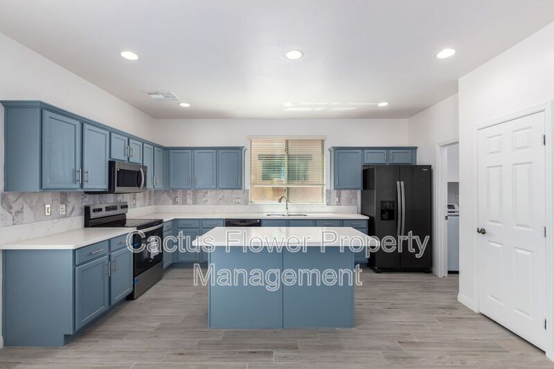 4347 E Page Ave - Photo 4 of 38