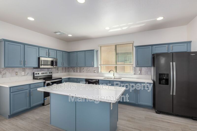 4347 E Page Ave - Photo 5 of 38