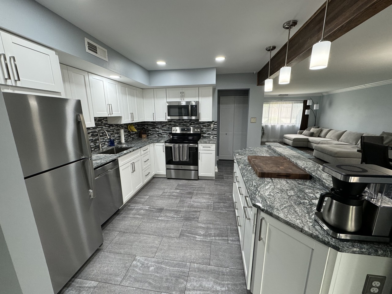 504 Bunker Hill Rd - Photo 2 of 25