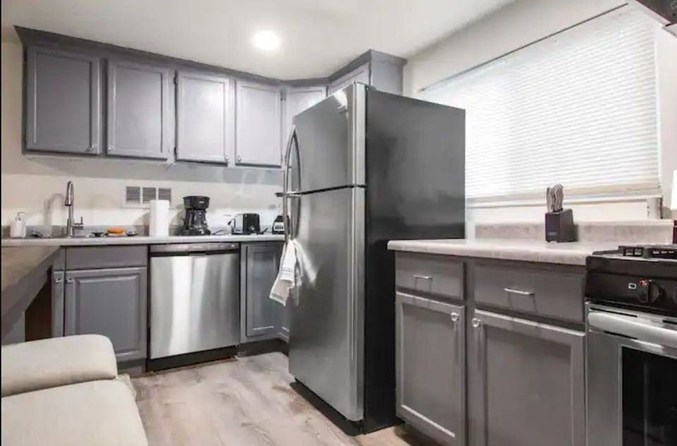 1886 W 500 N - Photo 3 of 11