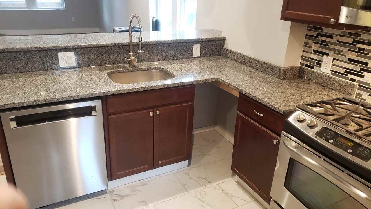 500 Halsey Ave #1 - Photo 3 of 15
