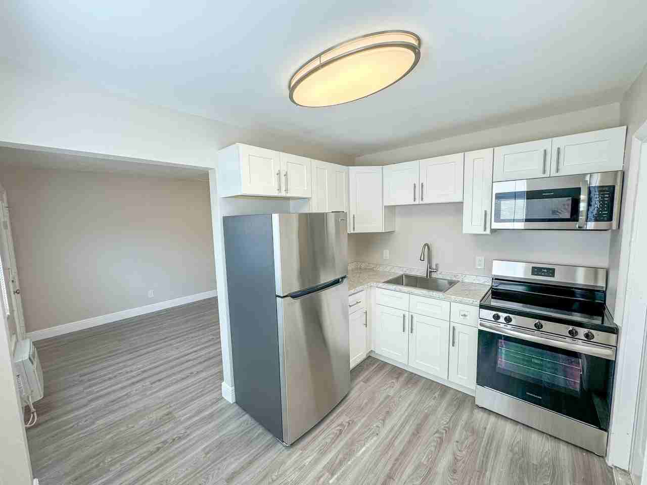 908 14th St #1 - Photo 3 of 11