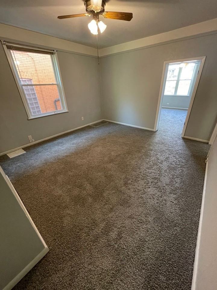 642 Forest Ave - Photo 7 of 24