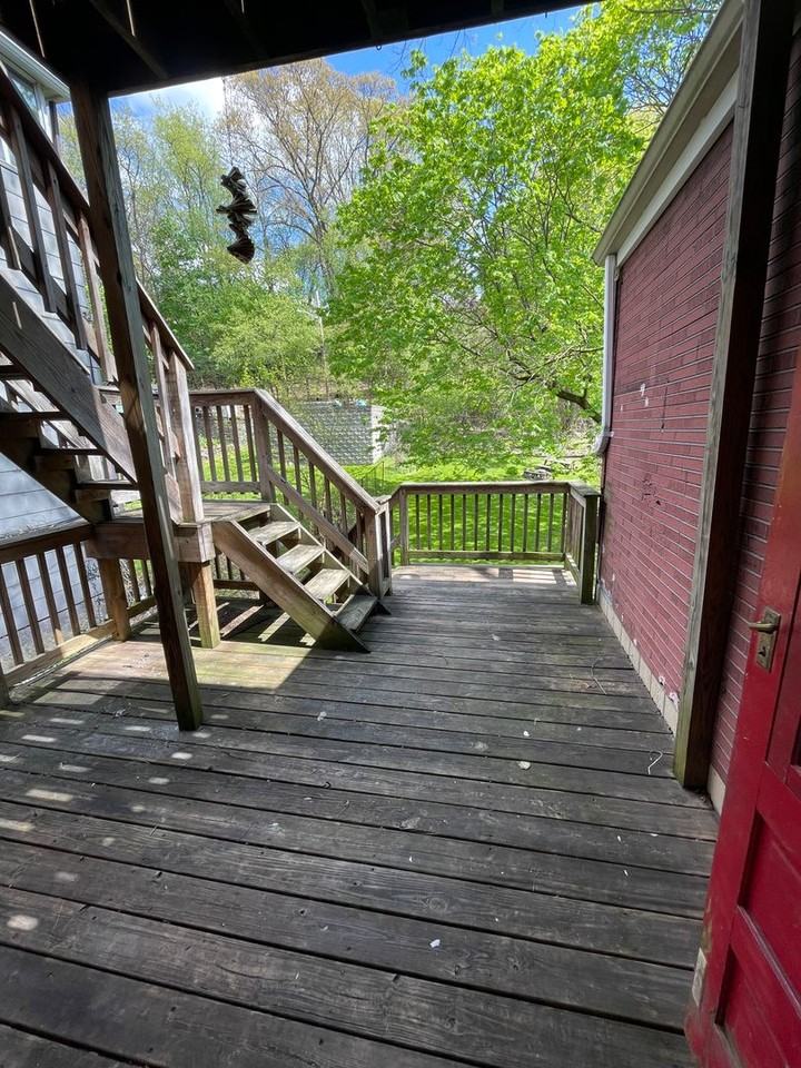 642 Forest Ave - Photo 4 of 24