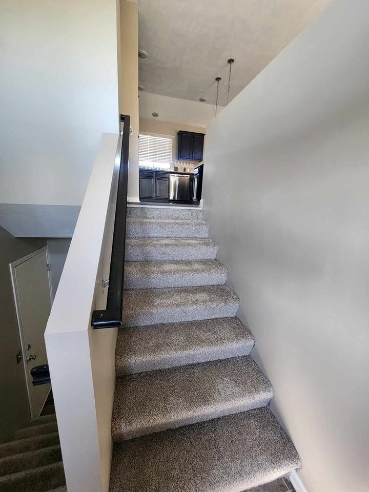 7660 N 147th St - Photo 2 of 17