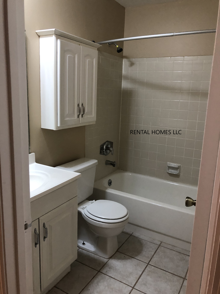 482 Tamarack St - Photo 3 of 11