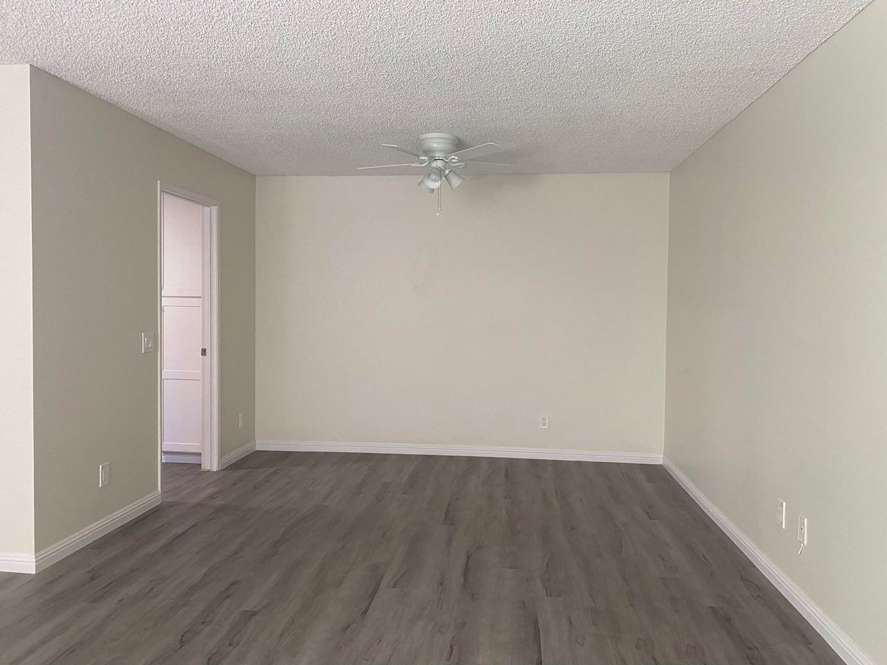 8608 Foothill Boulevard - Photo 2 of 23
