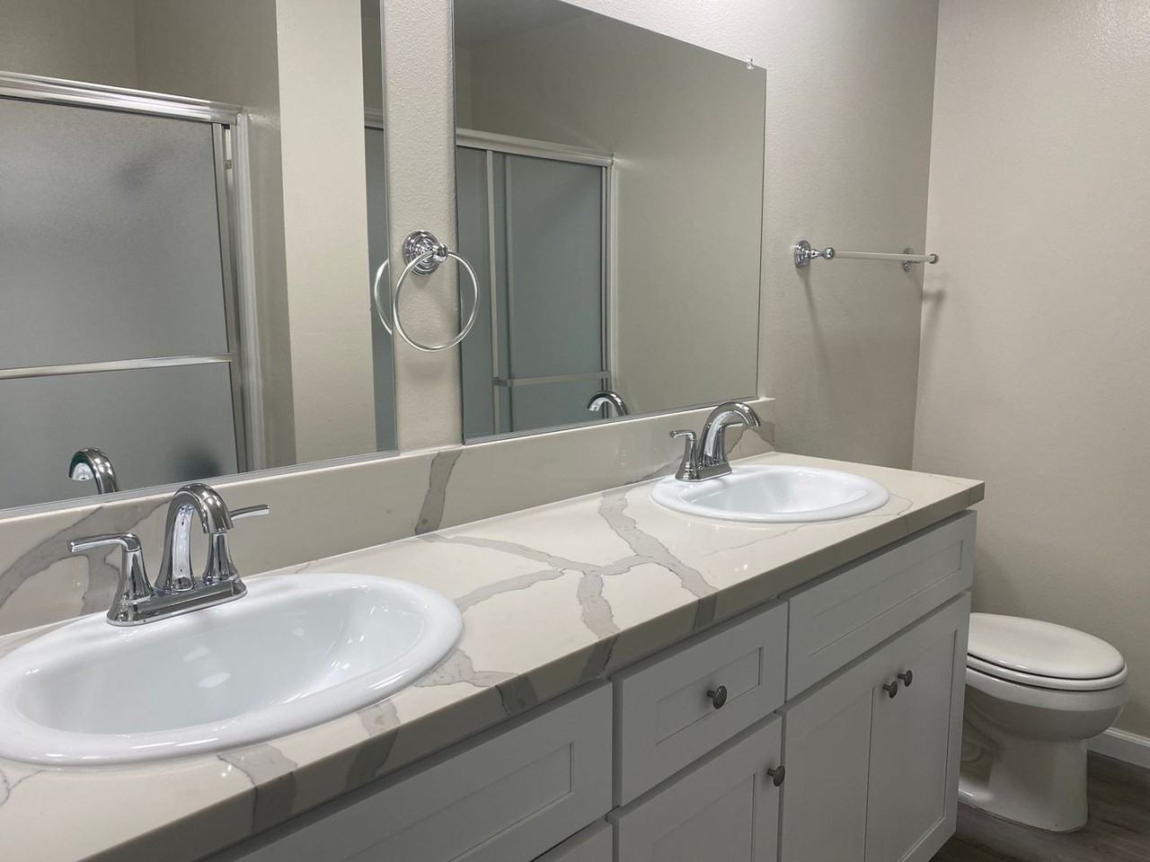 8608 Foothill Boulevard - Photo 4 of 23