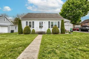 256 Webster St - Photo 1 of 1